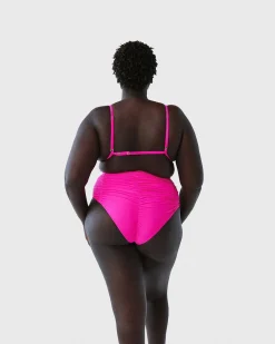 Brandon Blackwood Bottoms><noscript><img width=